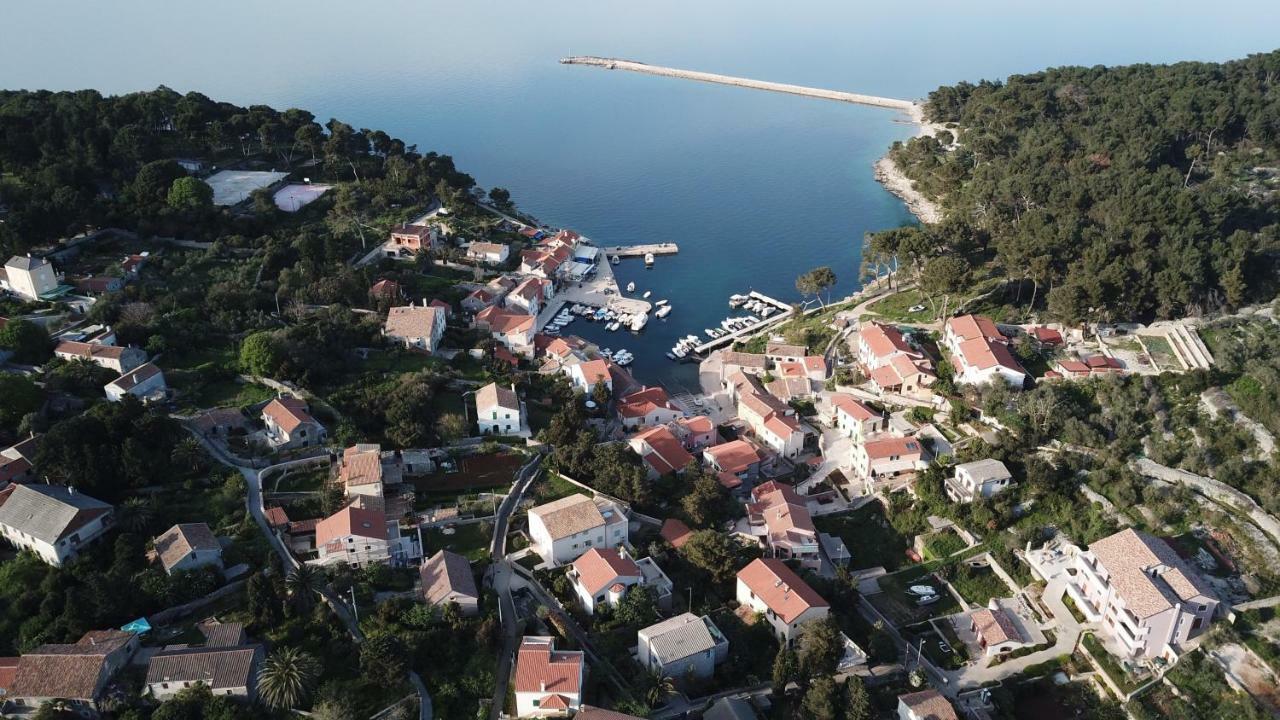 Guesthouse Antonija Veli Lošinj المظهر الخارجي الصورة