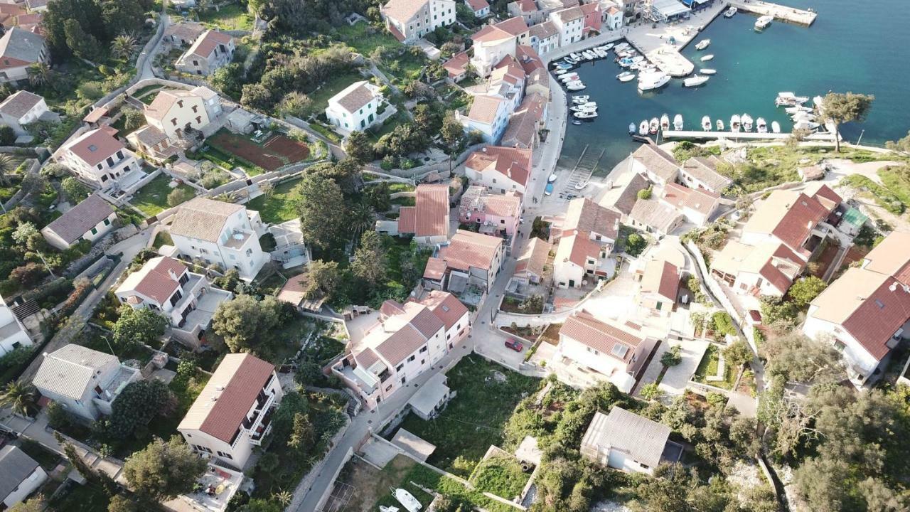 Guesthouse Antonija Veli Lošinj المظهر الخارجي الصورة